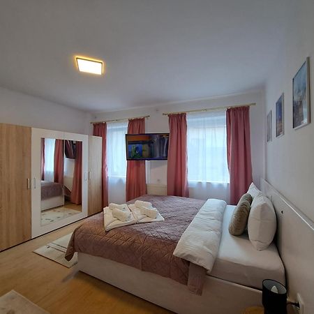 Studio With Free Parking In The Center - Deliamo 3 Nagyszeben Kültér fotó